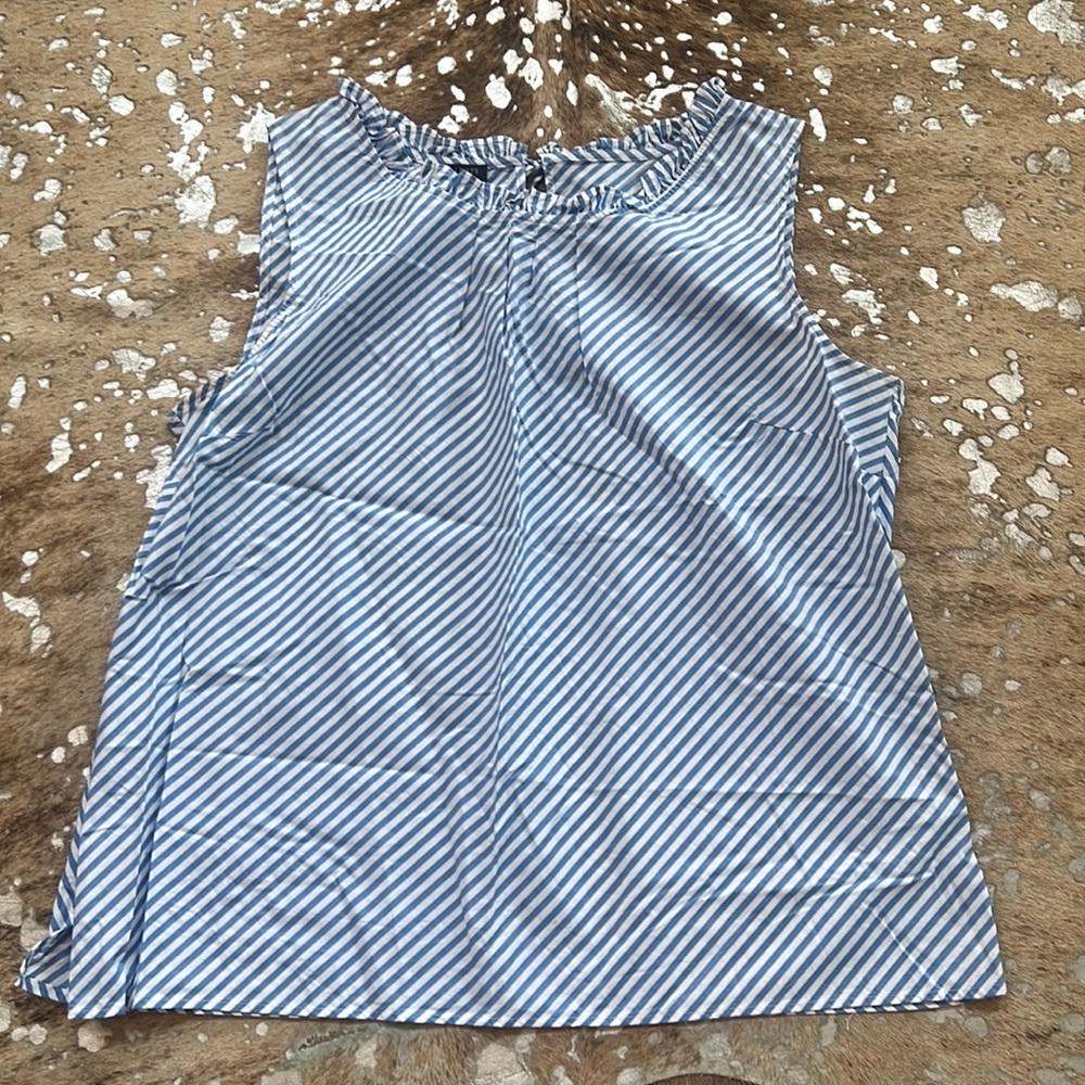 NWOT Talbots XL Petites sleeveless causal top